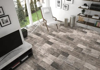 Porcelænsflise grå – Indendørs gulvflise, 57 x 19 cm, mat finish (sælges pr. kasse, 1,41 m²)