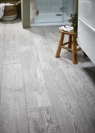 Colours Cotage – Indendørs gulvflise 120 x 20 cm, grå, keramisk, rektificeret (sælges pr. kasse, 0,96 m²)
