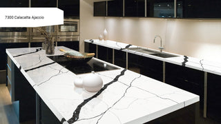 Quartz Calacatta Ajaccio 7300 – Kompositkvarts 320 × 82 × 2 cm