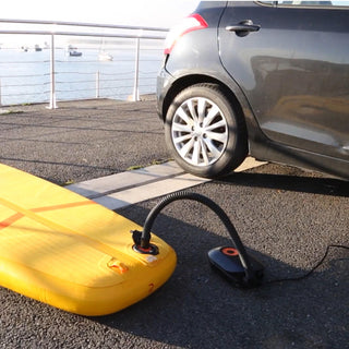 Elektrisk pumpe 0-20PSI 13,8V 10A (12V-stik) til SUP og kajak